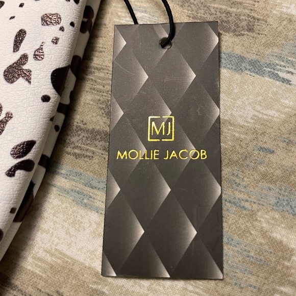 🖤 Mollie Jacob - Abstract Monochrome Pouch 🤍 - Picture 2 of 4